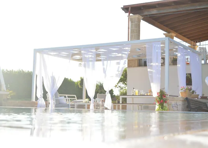 Elenoire Apartment *