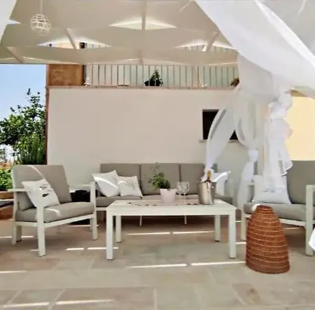 Elenoire Con Piscina Esclusiva,leuca-salento * Corsano (Apulia)